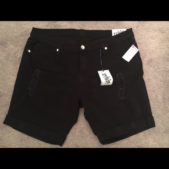 NWT Reign Black Denim Shorts size 18