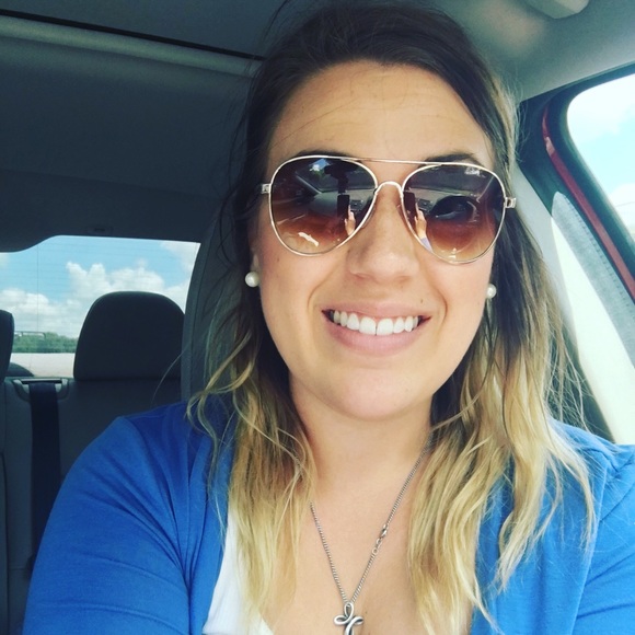 Meet your Posher, Danielle - Picture 1 of 1