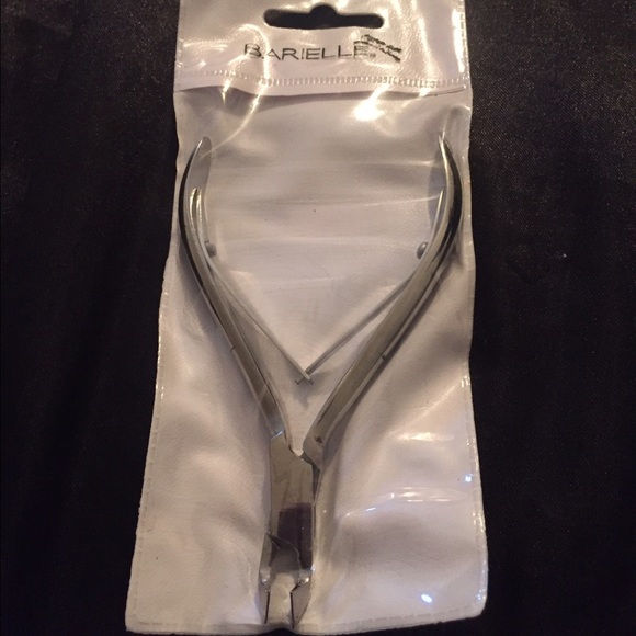 Barielle cuticle clipper