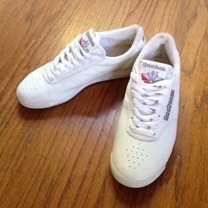 ⭐️SOLD⭐️vintage 80s reebok sneakers