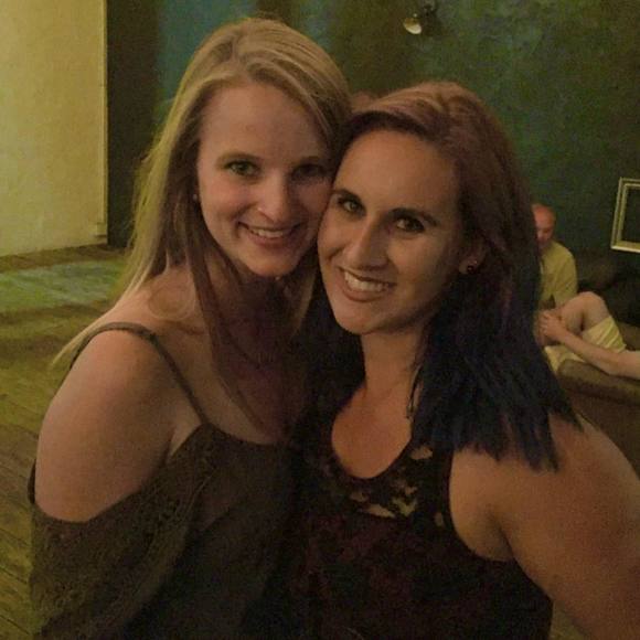 Meet your Posher, Danielle - Picture 1 of 1