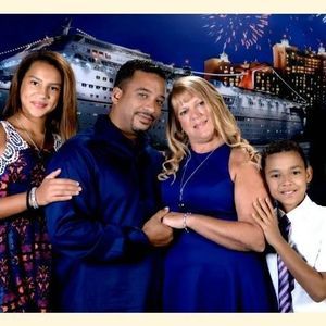 Meet your Posher, Sharon