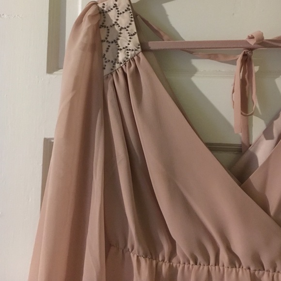 Lipsy long sleeved light pink/nude dress - Picture 3 of 4