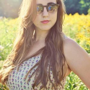 Meet your Posher, Avery
