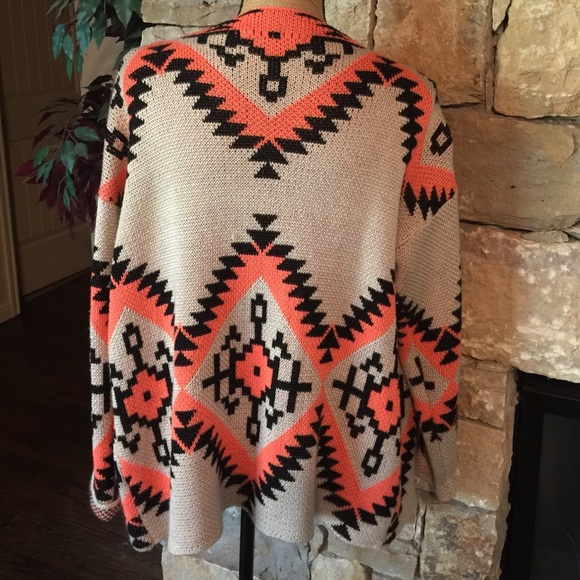 Aztec Cardigan - Picture 2 of 3