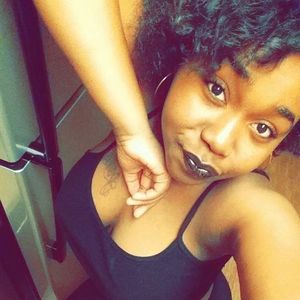 Meet your Posher, Marie