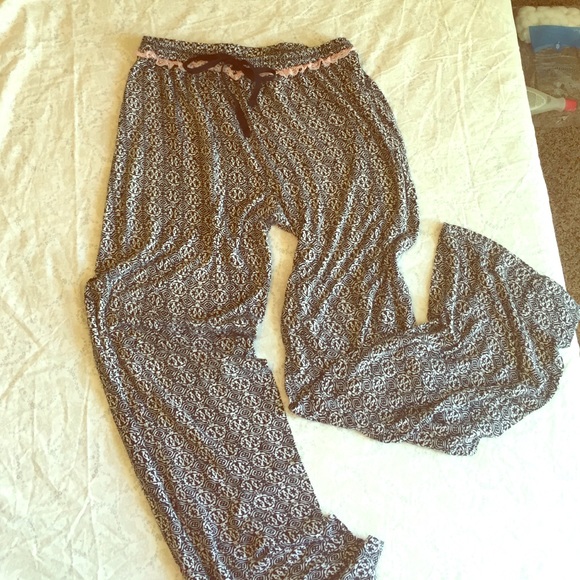 💁🏼🎀 Marilyn Monroe Intimates PJ Bottoms