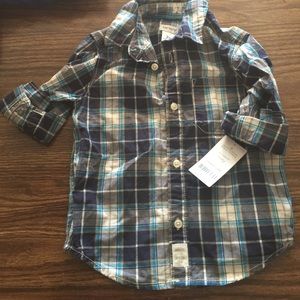 Boys size 2t long sleeve button down shirt