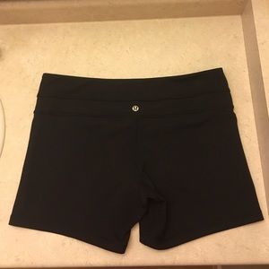 Lululemon Groove Shorts size 10