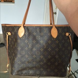 Louis Vuitton Neverfull MM bag