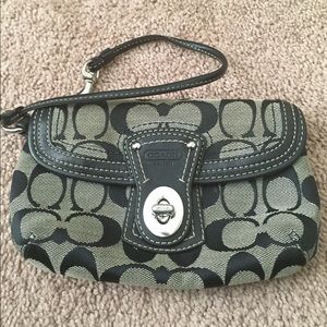 Medium Coach Wristlet
