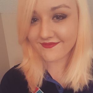 Meet your Posher, Kayla