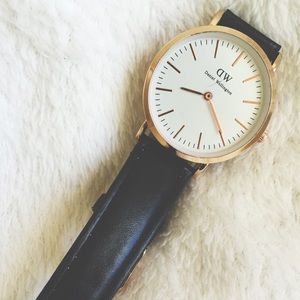Daniel Wellington inspired watch.