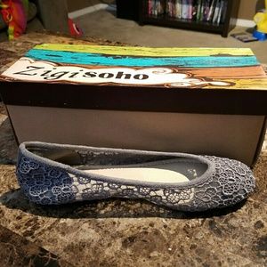 Casual dress flats