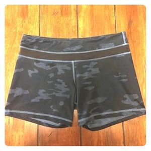 Lululemon Groove Shorts Size 10