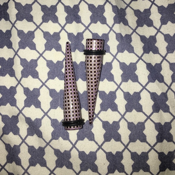 1/2 tapers