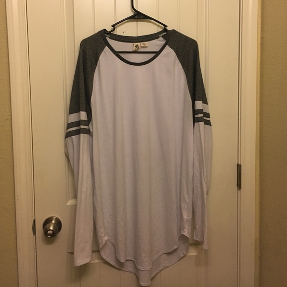 Urban Outfitters Men's Long Sleeve Extended Tee