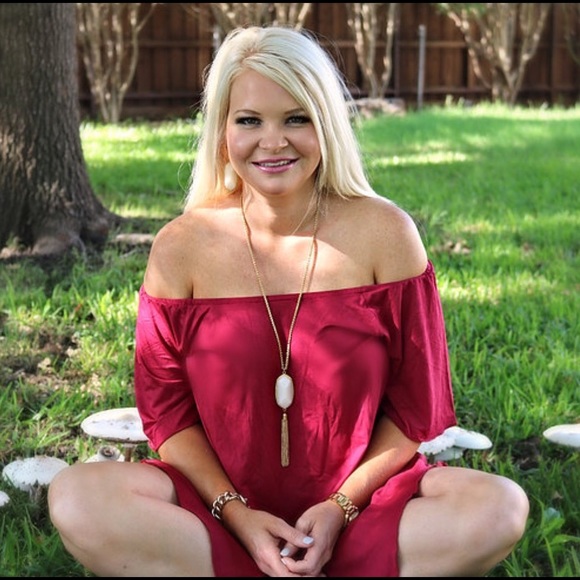 Off the shoulder top - Picture 1 of 2