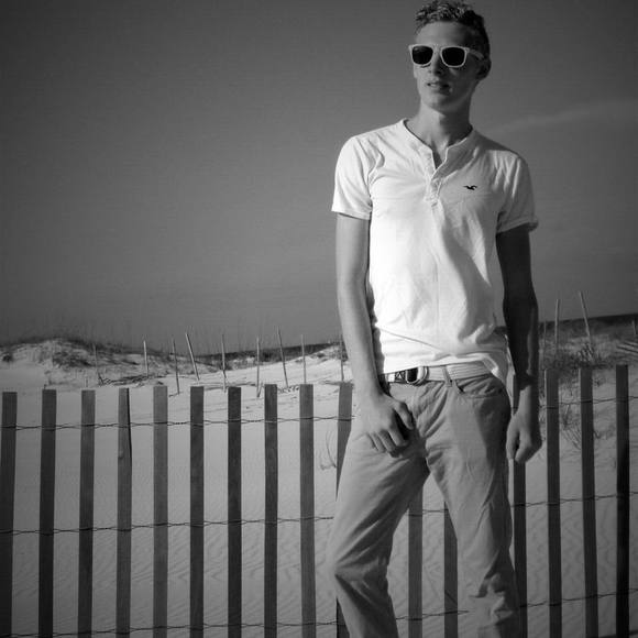 Meet your Posher, Isaac - Picture 1 of 1