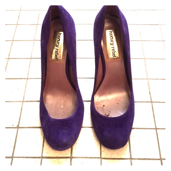 Luxury Rebel size 8 purple suede heels