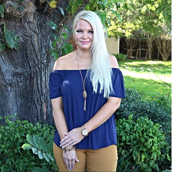 Off the shoulder blue tee - Picture 1 of 1