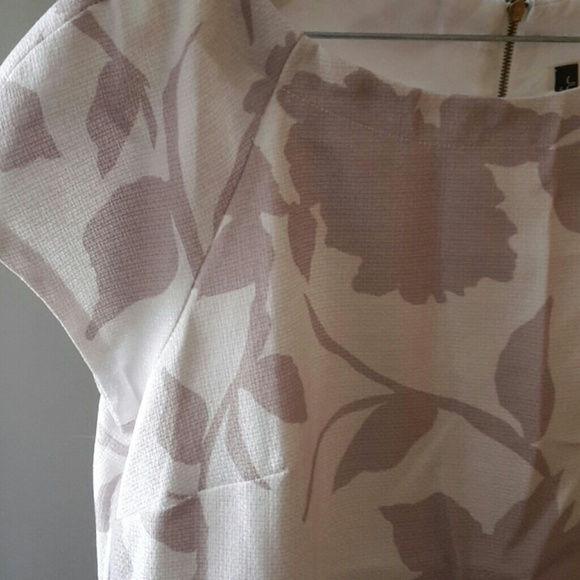 🔥ABSOLUTELY GORGEOUS DRESS! - Picture 4 of 5