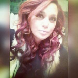 Meet your Posher, Crystal