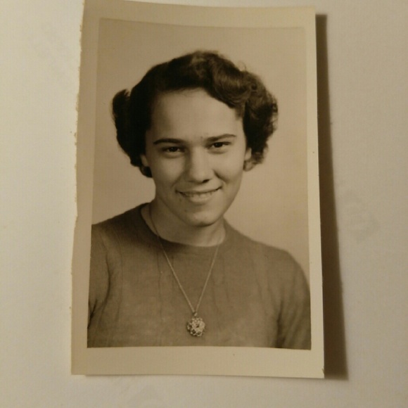 Meet your Posher, Doris - Picture 1 of 1