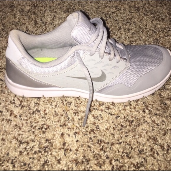 Nike shoes , never worn, size 7