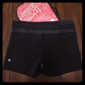 Lululemon Groove Shorts Size 10
