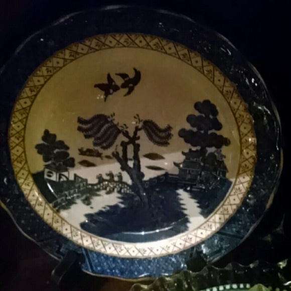 BLUE AND WHITE DECOR - Picture 1 of 3