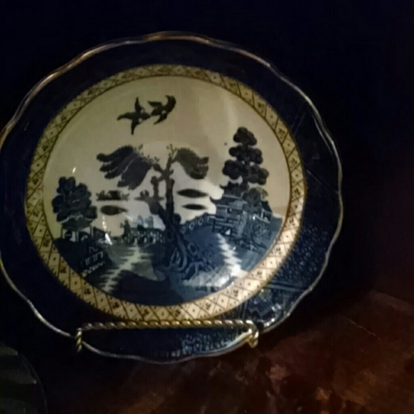 BLUE AND WHITE DECOR - Picture 2 of 3