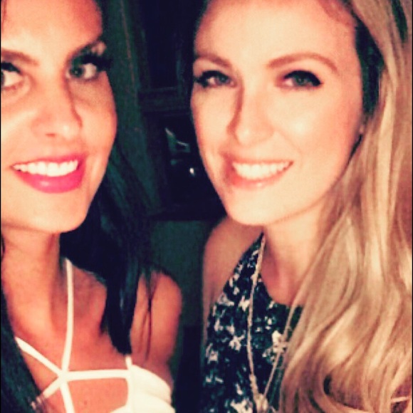 Meet your Posher, Sarah - Picture 3 of 3