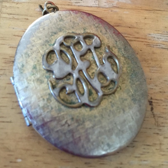 Vintage locket pendent - Picture 4 of 4