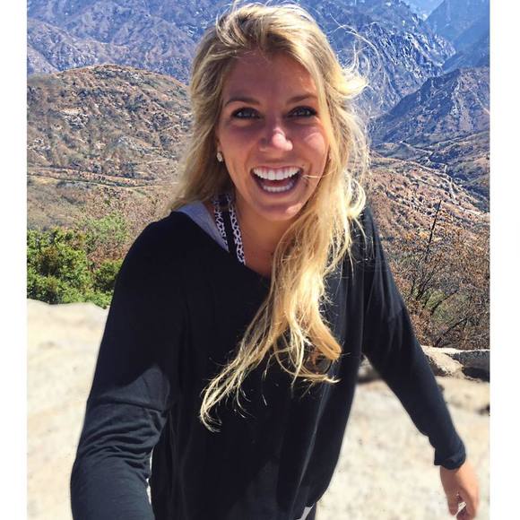 Meet your Posher, Brooke - Picture 1 of 1