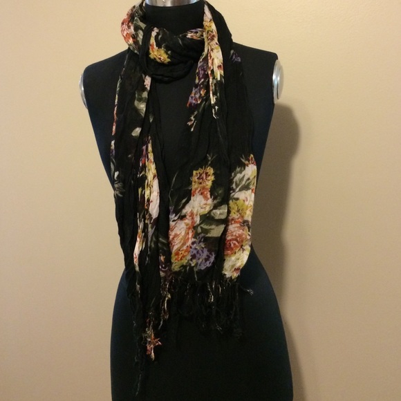 Set of 3 scarves - Picture 3 of 3