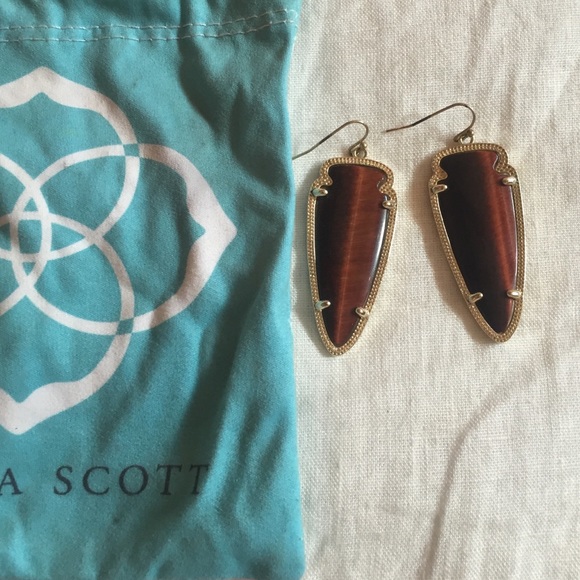 Brown Kendra Scott tiger eye earrings