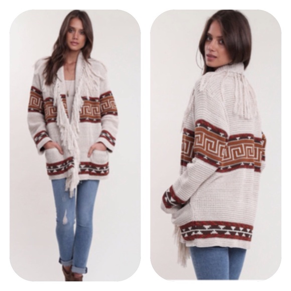 🍃💕NWT Boho Breeze Fringe Cardigan - Picture 2 of 5