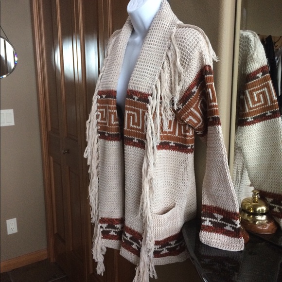 🍃💕NWT Boho Breeze Fringe Cardigan - Picture 3 of 5