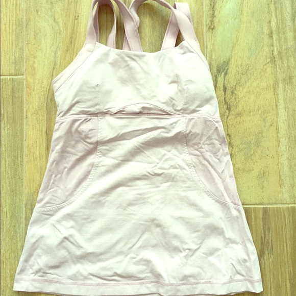 Lululemon active wear tank with support