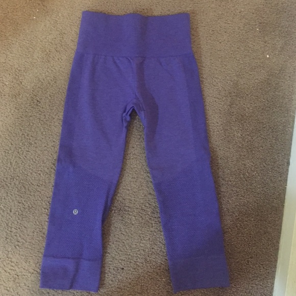 Lululemon crops 2
