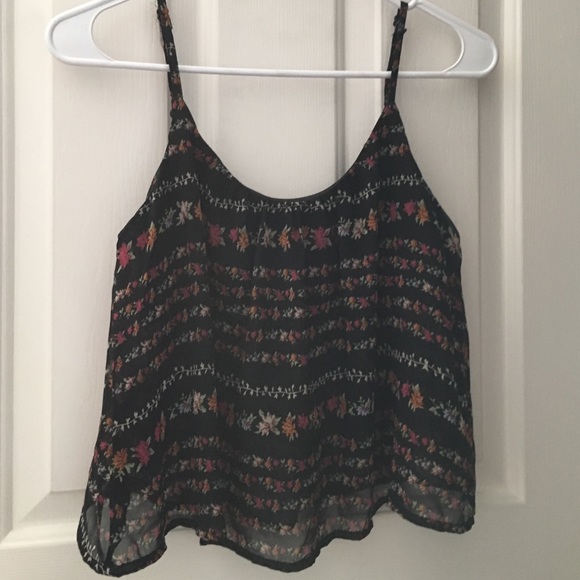 Black floral crop top