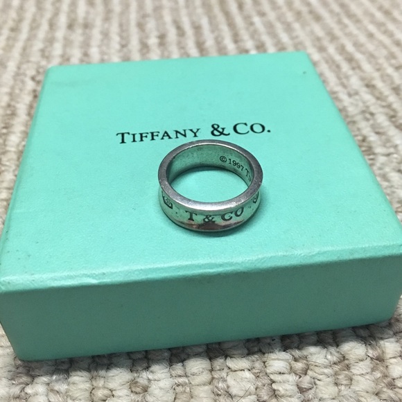 Tiffanys 1837 ring