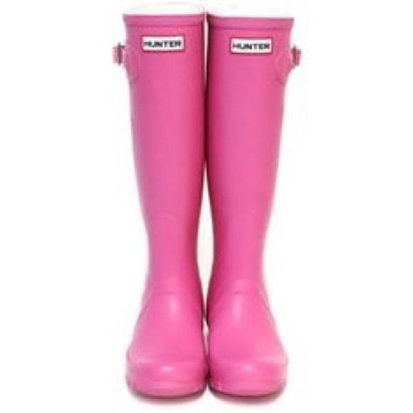 Adorable pink hunters! - Picture 2 of 2
