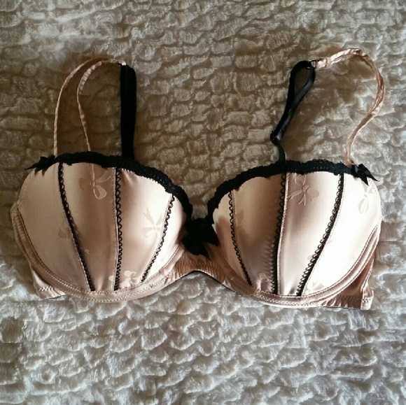 🚫SOLD🚫 VICTORIA'S SECRET Balconette PushUp Bra - Picture 1 of 4