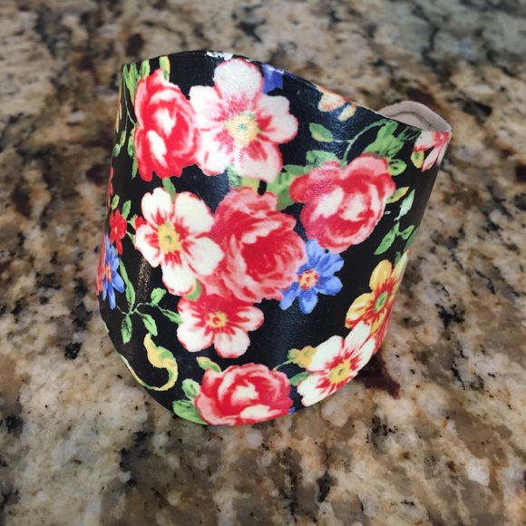 Floral Cuff - Picture 2 of 3