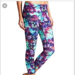 Athleta Floral Fade Sonar Capris