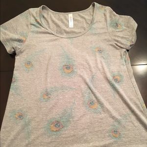 Lularoe Classic Tee Small