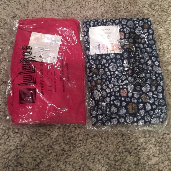 ❤️Lularoe OS Leggings❤️ - Picture 3 of 4