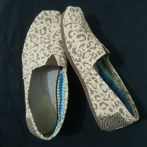 Snow Leopard print TOMS shoes